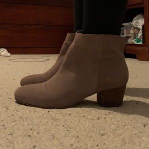 ✼ OFFERS WELCOME ✼ Steve Madden Taupe Booties